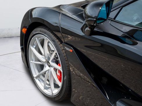 New 2026 McLaren 750S RWD image 21