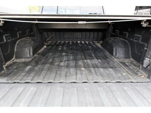 Used 2022 Chevrolet Silverado 1500 High Country w/ Technology Package image 24