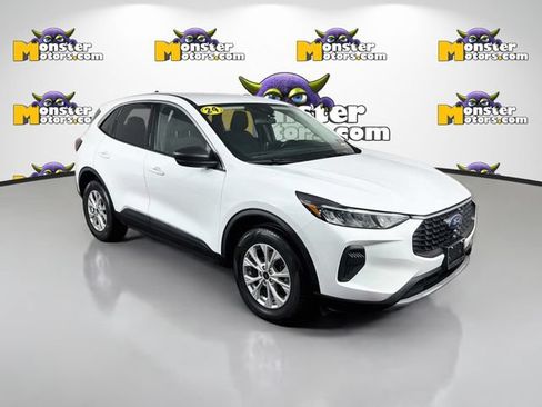 Used 2024 Ford Escape Active AWD/4WD image 3