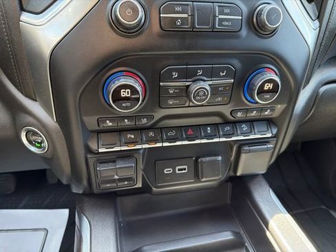 Used 2019 Chevrolet Silverado 1500 LTZ AWD/4WD image 28