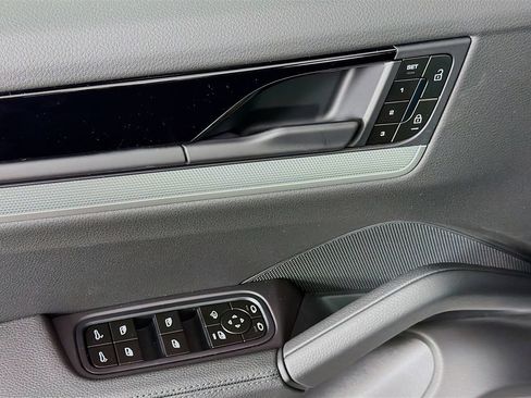 New 2026 Porsche Cayenne AWD/4WD image 20
