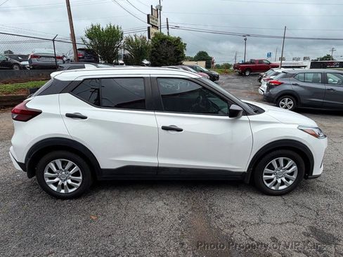 Used 2021 Nissan Kicks S FWD image 4