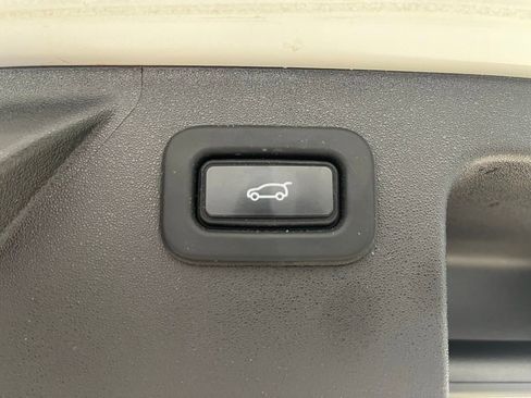 Used 2021 Land Rover Discovery Sport S image 25