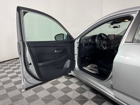 Used 2023 Nissan Sentra SV FWD image 18