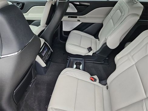 New 2026 Lincoln Aviator Reserve w/ Luxury Package image 28