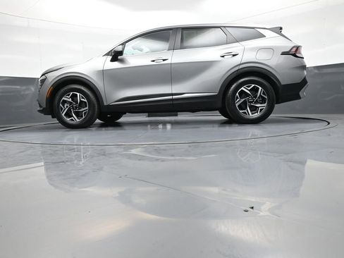Certified 2025 Kia Sportage LX FWD image 31