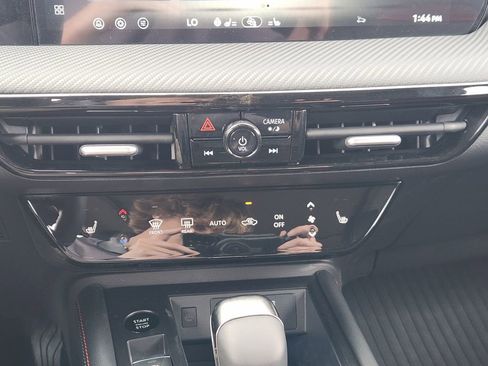 New 2026 Nissan Kicks SR image 15