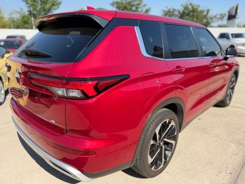 Used 2023 Mitsubishi Outlander SE image 5