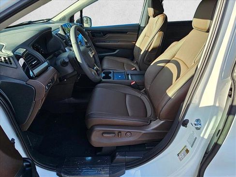 New 2026 Honda Odyssey Touring image 16