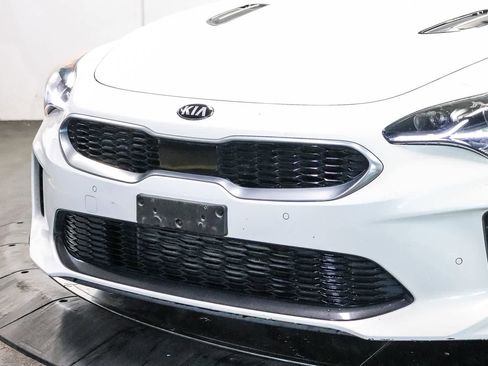 Used 2019 Kia Stinger Premium RWD image 8