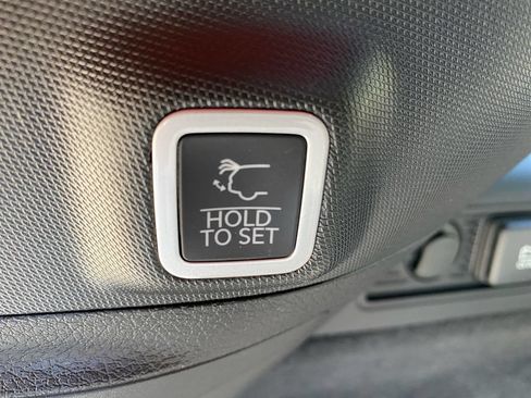 Used 2024 Jeep Grand Cherokee Summit AWD/4WD image 33