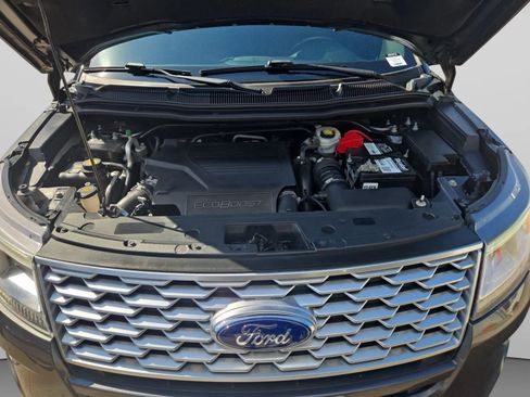 Used 2019 Ford Explorer Platinum AWD/4WD image 38