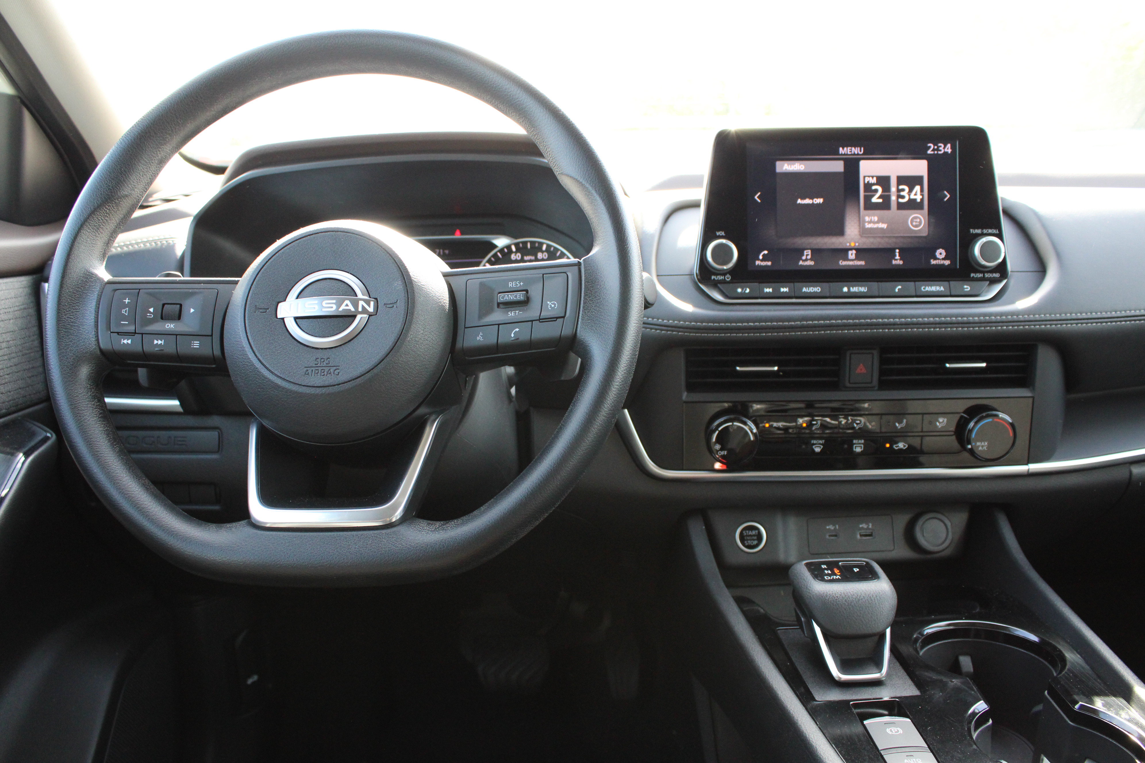Used 2023 Nissan Rogue S AWD/4WD image 23