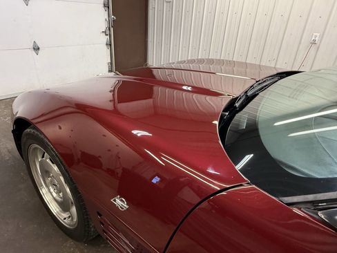 Used 1993 Chevrolet Corvette Coupe image 17