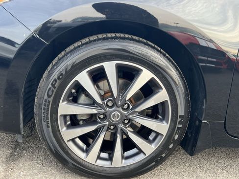 Used 2017 Nissan Altima 2.5 SV w/ Convenience Package image 12