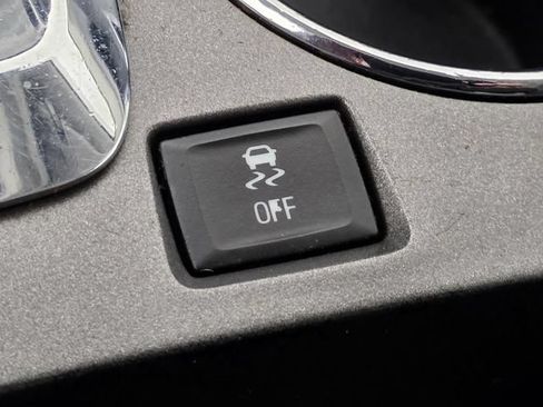 Used 2011 Chevrolet Equinox LT w/ LPO, Protection Package FWD image 18