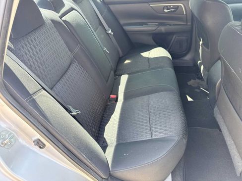Used 2016 Nissan Altima 2.5 SV FWD image 19