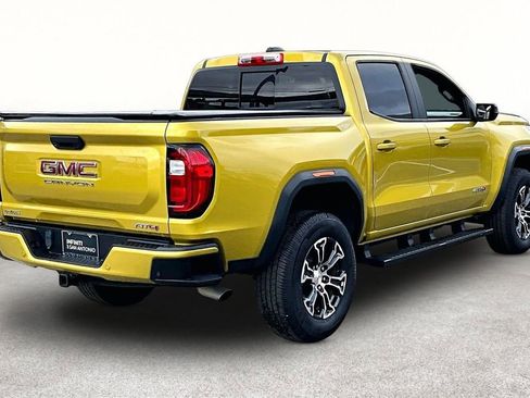 Used 2023 GMC Canyon AT4 w/ AT4 Premium Package AWD/4WD image 2