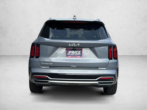 Used 2023 Kia Sorento S FWD image 6