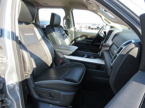 Used 2022 RAM 2500 Laramie AWD/4WD image 23