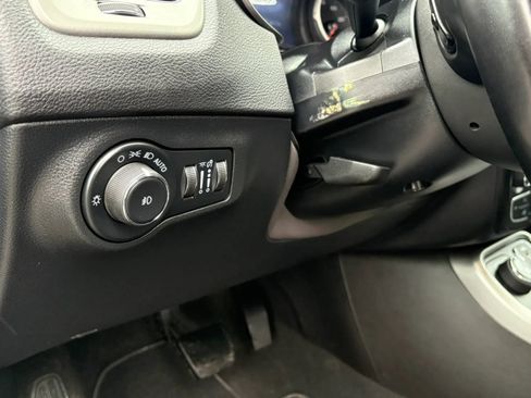 Used 2021 Jeep Compass Latitude AWD/4WD image 15