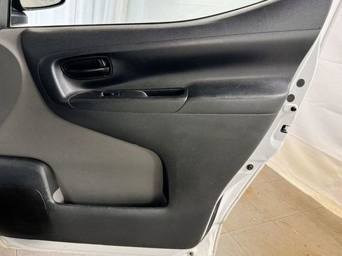 Used 2016 Nissan NV200 S w/ Cruise Control Package image 17