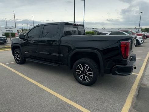 Used 2024 GMC Sierra 1500 AT4 w/ Technology Package image 6