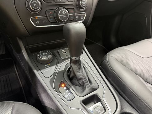 Used 2021 Jeep Cherokee Latitude Lux 80th Anniv w/ Quick Order Package 26U 80TH AWD/4WD image 33