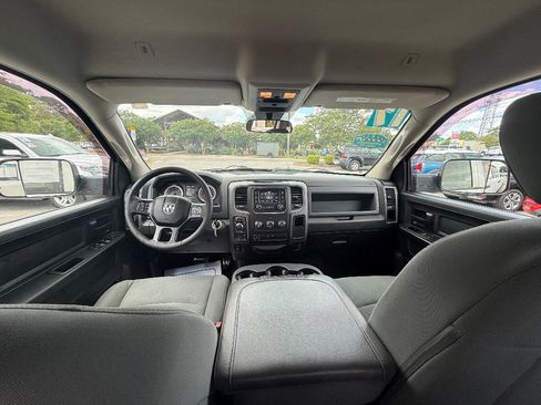 Used 2017 RAM 1500 Express AWD/4WD image 8