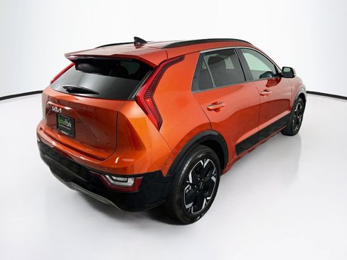 Used 2023 Kia Niro Wave w/ Wave Preserve Package FWD image 9