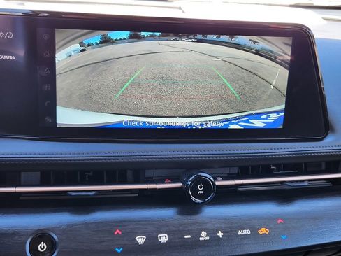 Used 2023 Nissan Ariya AWD image 15