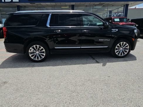 Used 2021 GMC Yukon XL Denali w/ Denali Ultimate Package RWD image 8