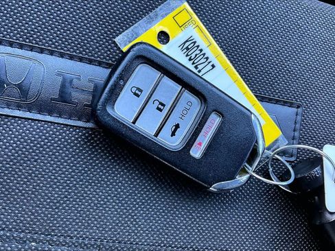 Used 2019 Honda Accord Sport image 15