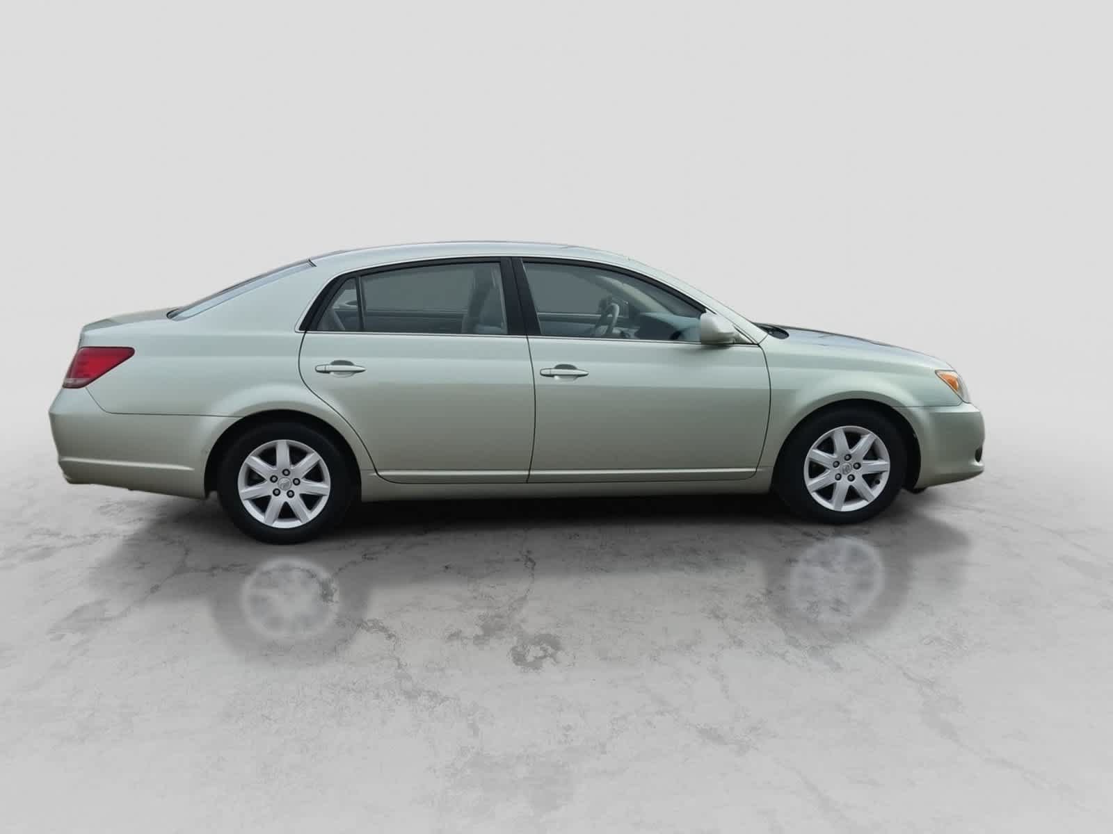 Used 2009 Toyota Avalon XL FWD image 9