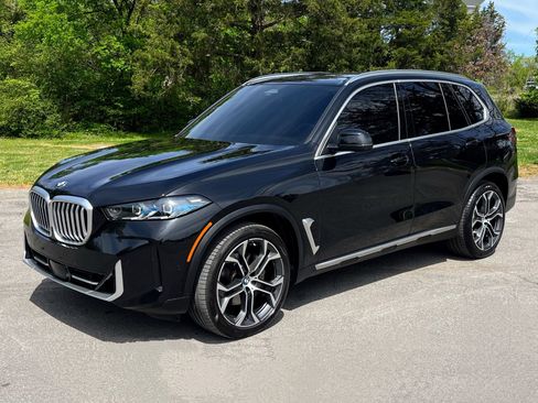 Used 2025 BMW X5 xDrive40i w/ Premium Package AWD/4WD image 2