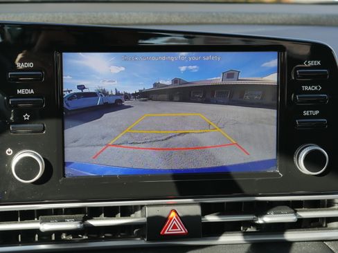 Used 2021 Hyundai Elantra SEL w/ Convenience Package image 10