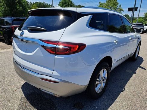 Used 2020 Buick Enclave Essence w/ Sound and Sites Package FWD image 5