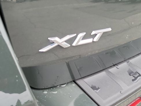 Used 2022 Ford Explorer XLT image 26