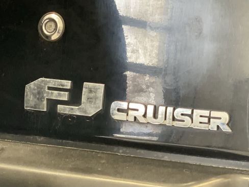 Used 2008 Toyota FJ Cruiser Base image 11