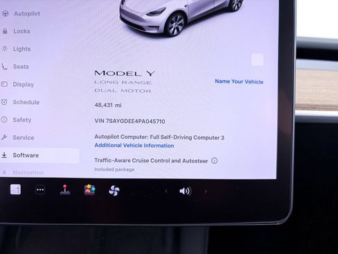 Used 2023 Tesla Model Y Long Range AWD/4WD image 4