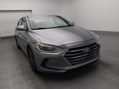 Used 2017 Hyundai Elantra SE image 14