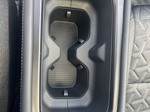 New 2025 Nissan Kicks SV w/ SV Premium Package image 15