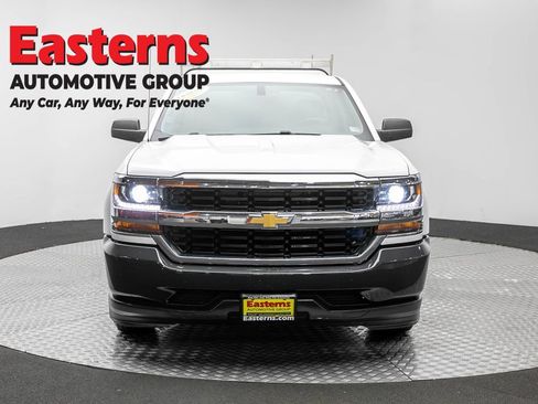 Used 2018 Chevrolet Silverado 1500 W/T RWD image 2