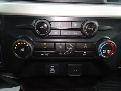Used 2025 Ford F250 XLT w/ FX4 Off-Road Package AWD/4WD image 21