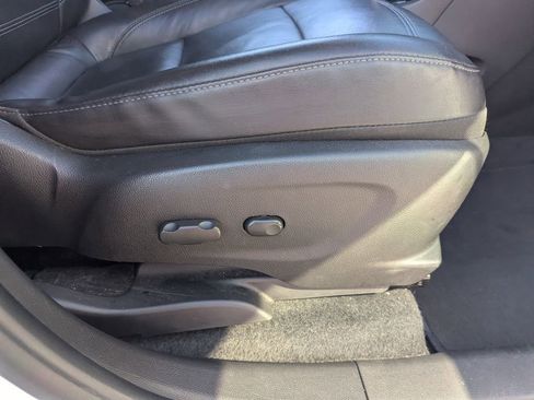 Used 2020 Buick Encore Essence image 36