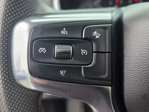 Used 2025 Chevrolet Blazer LT FWD image 24