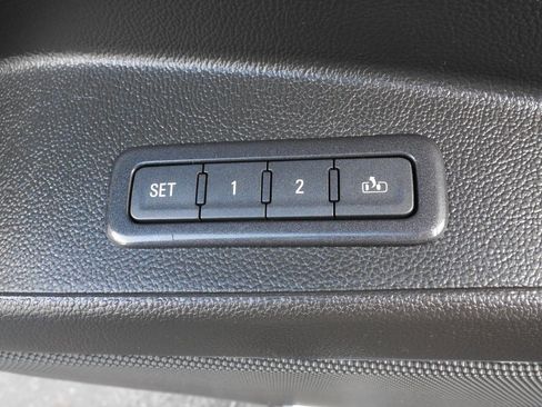 Used 2018 Chevrolet Tahoe LT image 24