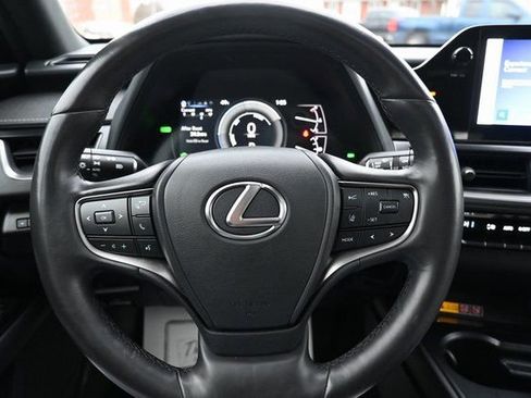 Used 2023 Lexus UX 250h Premium image 46