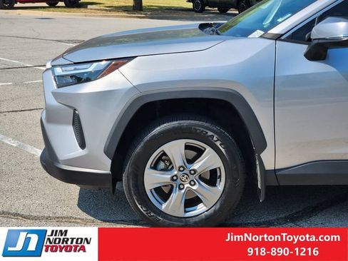 Used 2024 Toyota RAV4 XLE w/ Convenience Package FWD image 9