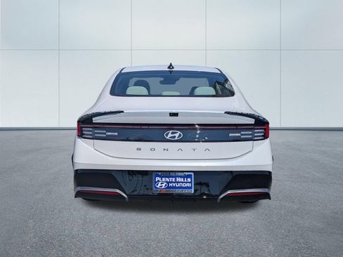 New 2026 Hyundai Sonata SEL FWD image 39